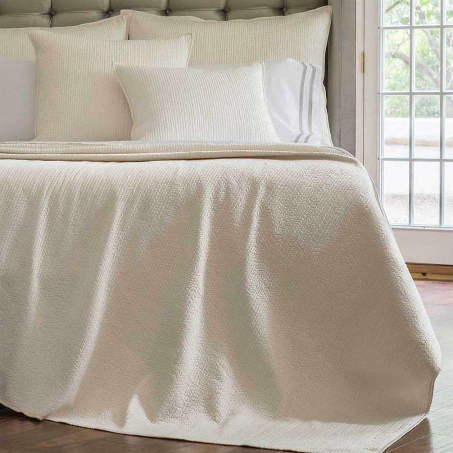 Bedding & Bath * | Lili Alessandra Retro Regency Silk Quilted Coverlet Cream Queen Less Expensive